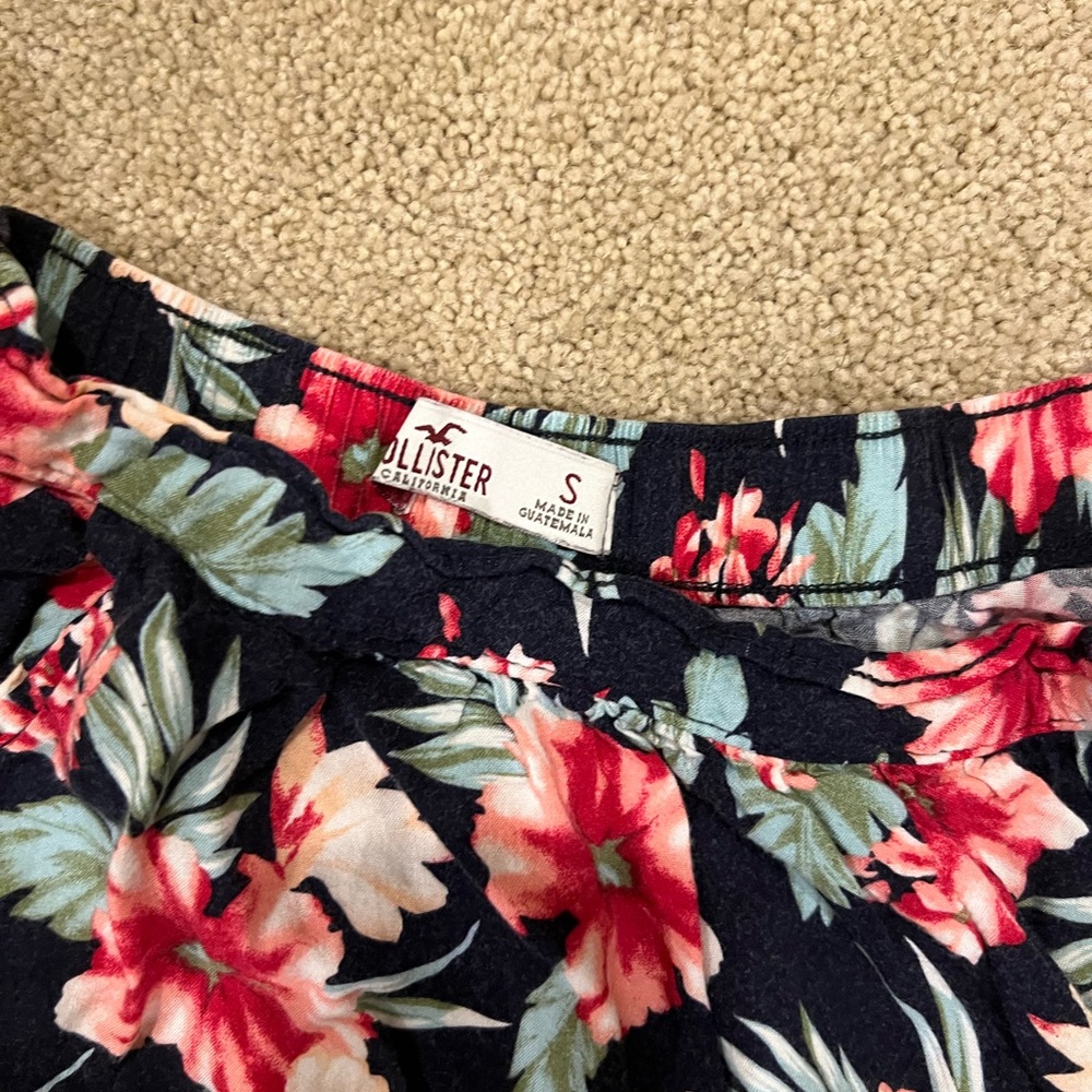 Floral shorts - Picture 2 of 2